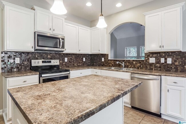 Building Photo - 353 Chesser Loop Cir