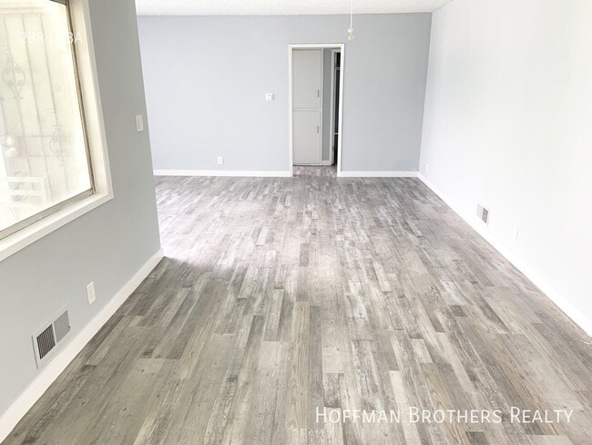 Foto del edificio - 3772 Lockland Dr