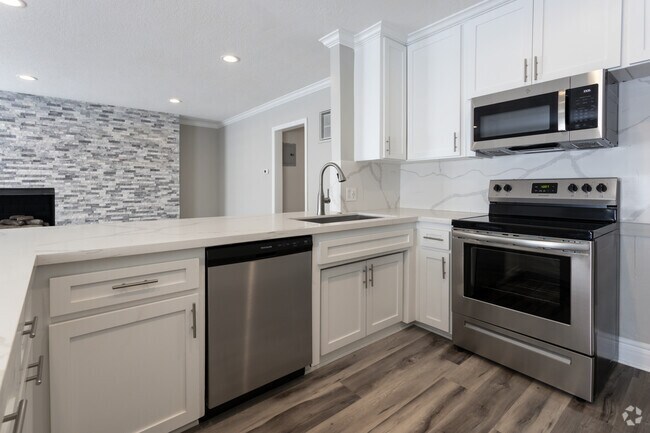 2HAB, 2BA - Lunada Bay Apartments