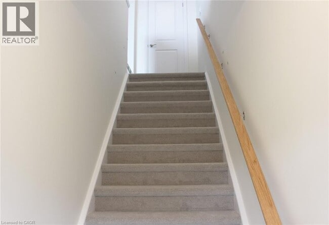 Building Photo - 261 Woodbine Ave