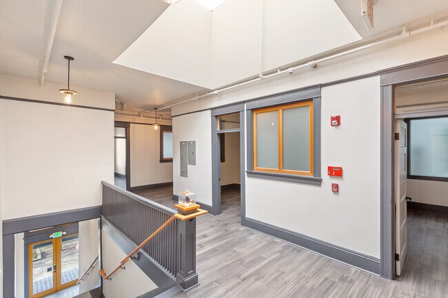 Foto del edificio - 8212 N Denver Ave