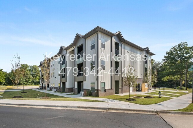 Foto del edificio - Bacardi on the Hill | Fayetteville Living