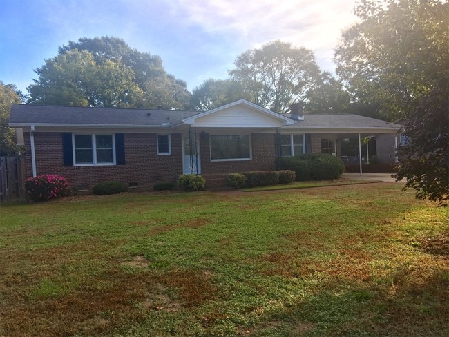 Building Photo - 409 Penarth Dr