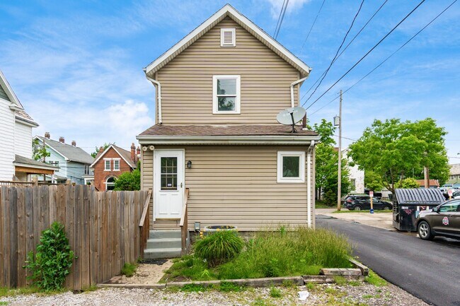 Foto del edificio - 479 Siebert St