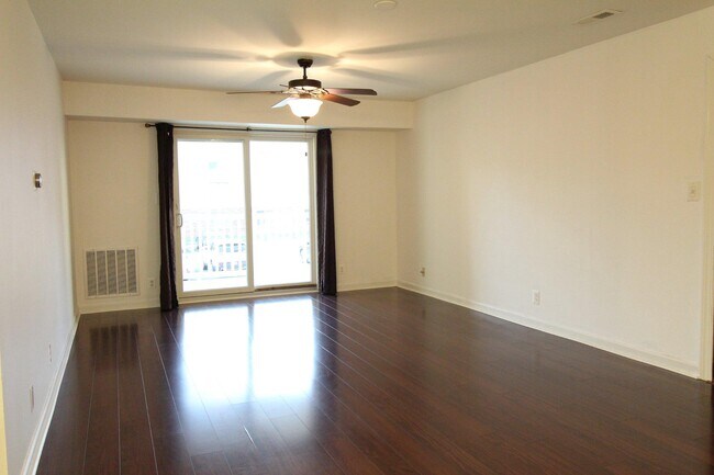 Foto del edificio - 102 Chesterfield Ln