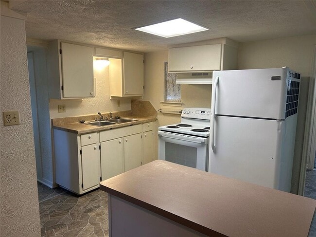 Foto del edificio - 2651 Pioneer Ln