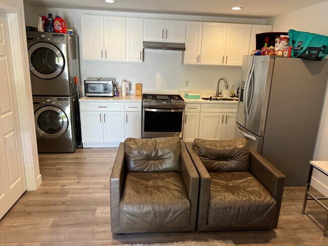 Foto del edificio - 6960 Forbes Ave