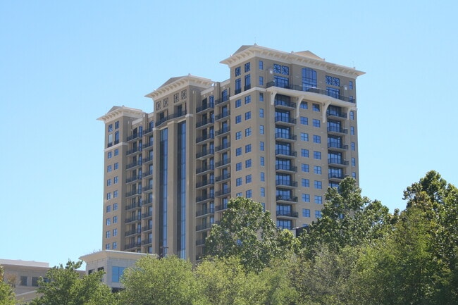 Ovation Buckhead Plaza
