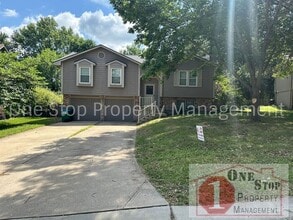 Building Photo - 2433 NE Bridgeport Dr