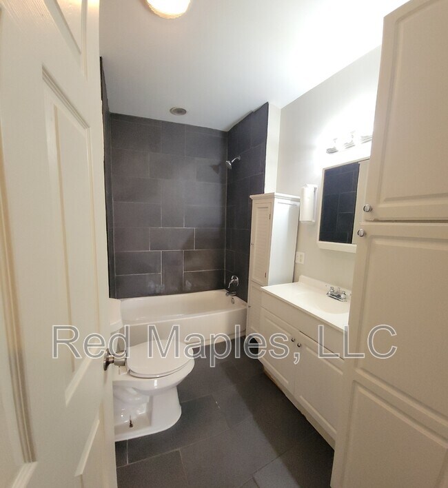 Foto del edificio - 5102 Wicklow Pl