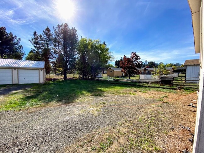 Foto del edificio - 3 br, 2 bath House - 13137 Lookingglass Rd