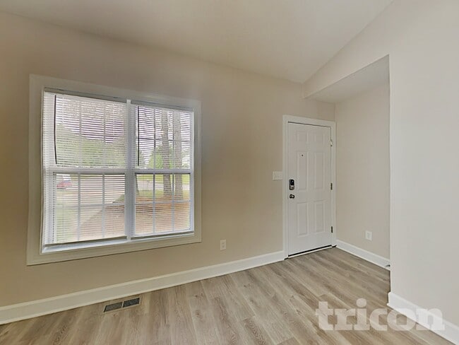 Building Photo - 812 Danley Ln