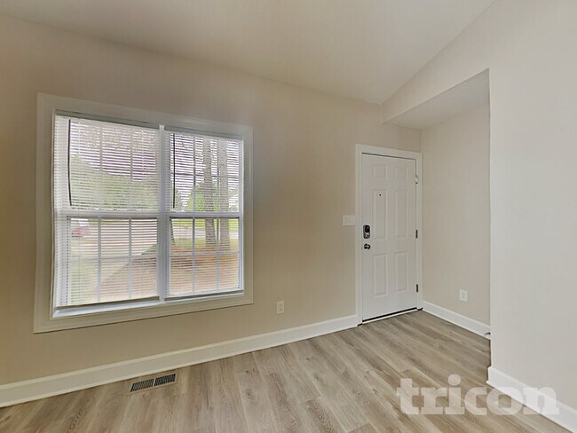 Foto del edificio - 812 Danley Ln