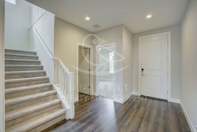 Building Photo - Stunning Modern Living in Twelve Bridges V...