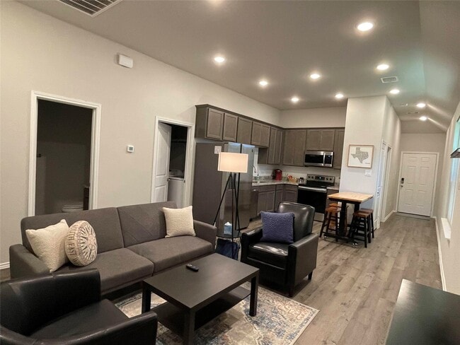 Building Photo - 16888 W Ivanhoe St