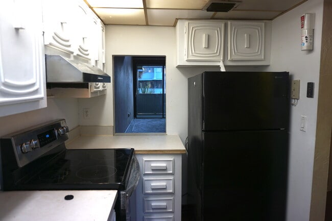 Building Photo - 705 SW 75th St