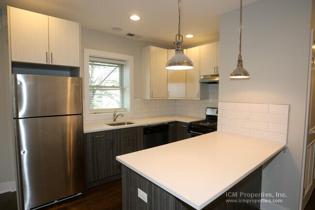 Foto del edificio - 2626 N Rockwell St