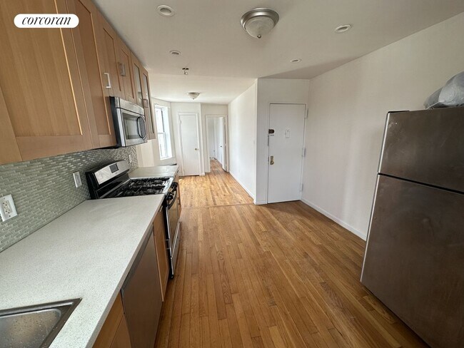 Building Photo - 169 9th St