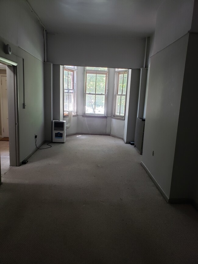 Building Photo - 1505 Vermont Ave NW