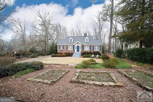 Foto del edificio - 482 Highland Ave