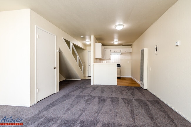 Building Photo - 1825 Lido Way