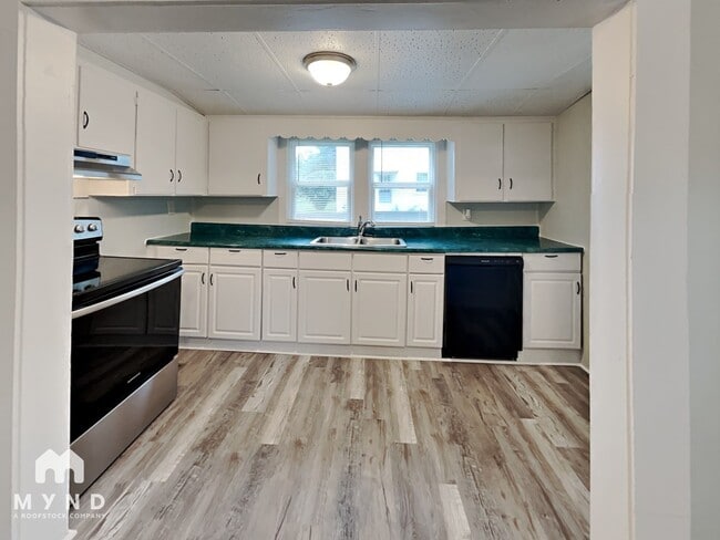 Building Photo - 4708 Court S