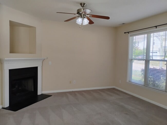 Foto del edificio - 10821 Farmville Rd