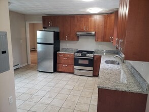 Building Photo - 88 Pearl St