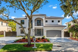 Building Photo - 8946 NW 176th Ln