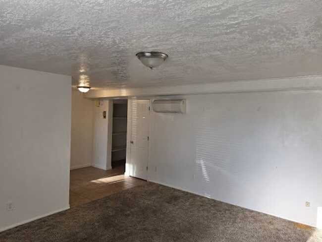 Building Photo - 443 S State St