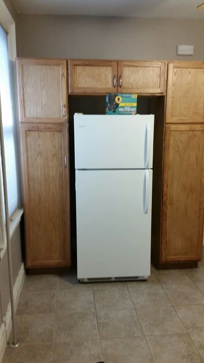 Kitchen - 72 Jefferson Ave