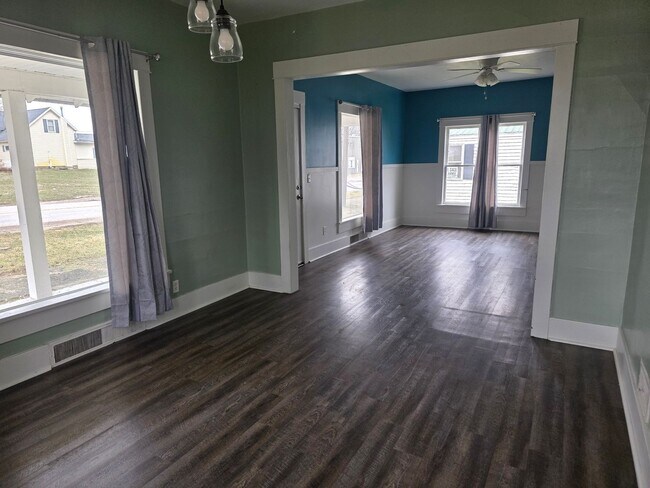 Building Photo - Spacious 2-Bedroom, 1-Bathroom Home – $1,300/Month | Move-In Special Available