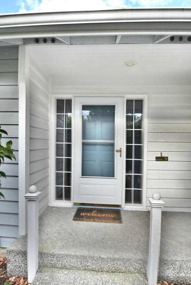 Building Photo - 3bd/2ba Mukilteo Home