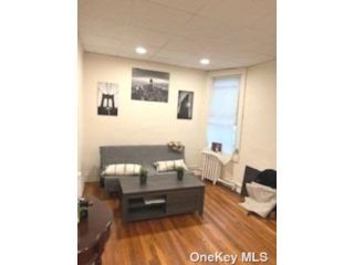 Primary Photo - 159 Tulip Ave