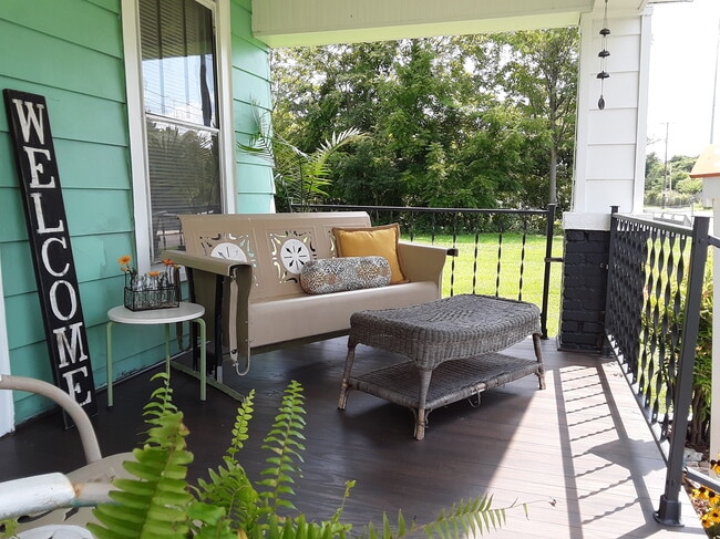 Front Porch Living - 319 E Glenwood Ave