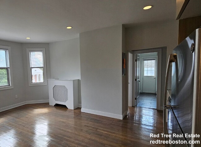 Photo - 457 Centre St Apartment