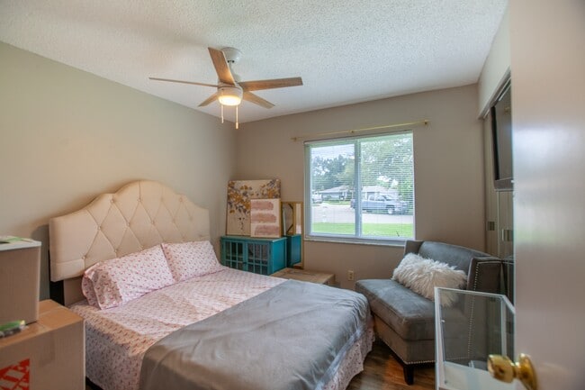 Foto del edificio - 1323 Torreya Cir