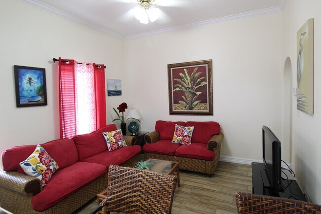 Foto del edificio - 107 E Swordfish St