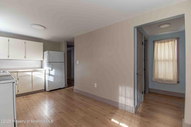 Foto del edificio - 540 N Main St