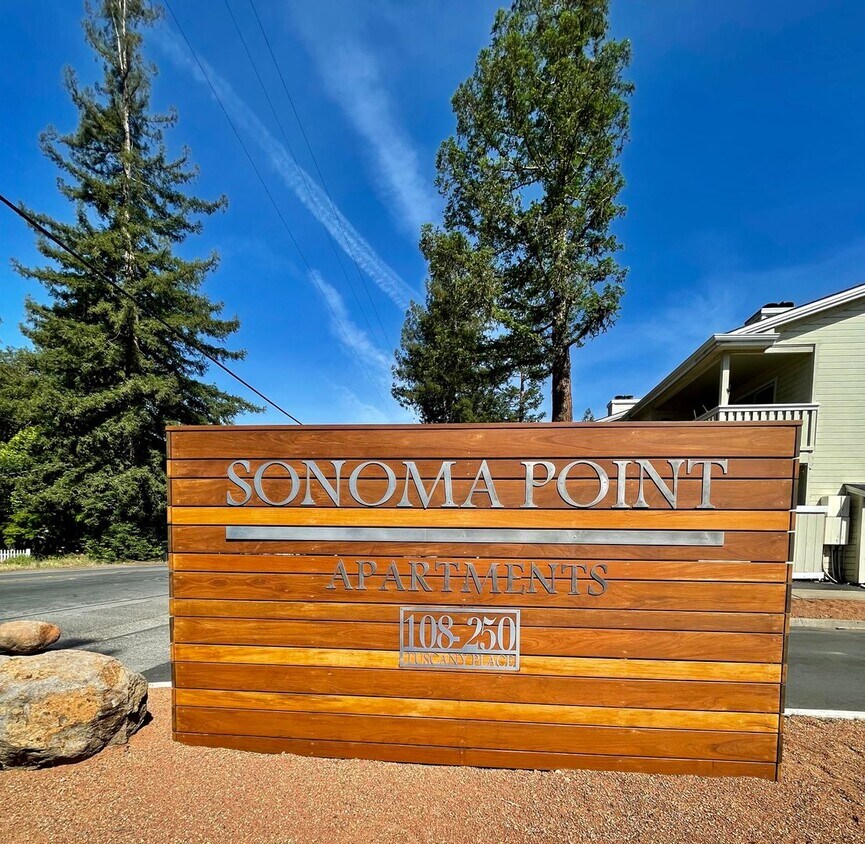 Primary Photo - Welcome to this charming 2-bedroom, 1-bath...