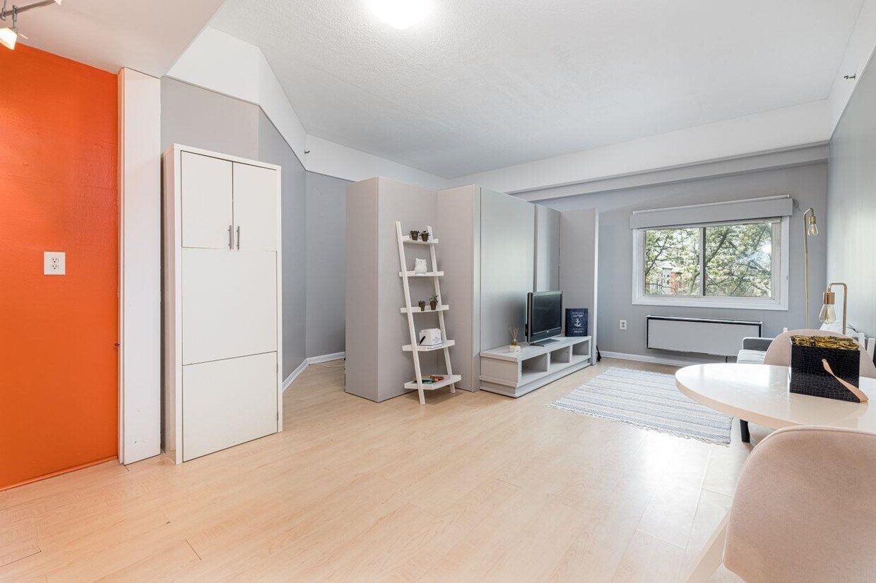 Foto principal - 476 Monmouth St