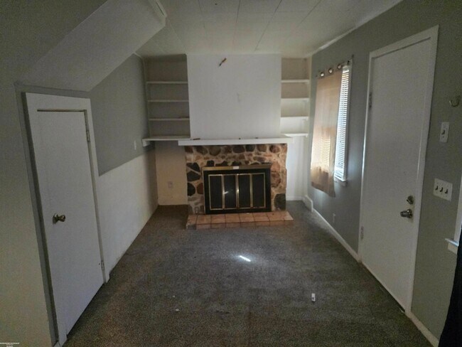 Foto del edificio - 23209 Detour St