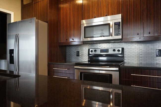 Building Photo - Beautifully Upgraded 2/2 in Residences at Sabal Point