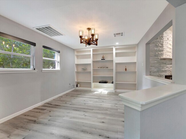 Foto del edificio - 5346 Apple Blossom Ln