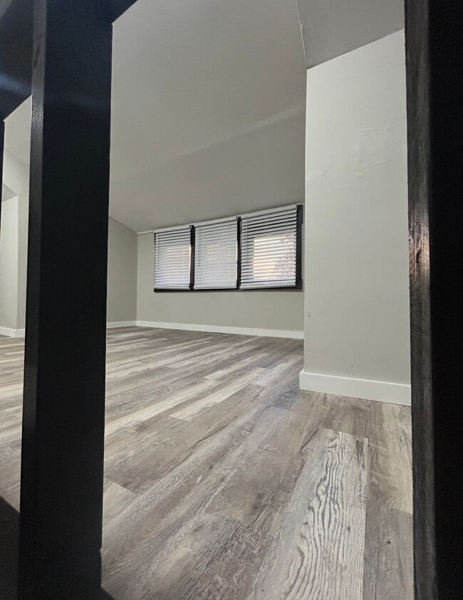 Foto del edificio - Beautifully renovated 4 bedroom house!