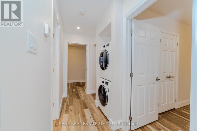 Photo du bâtiment - 146 E 34th St