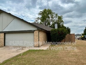 Building Photo - 7514 Connie Ln