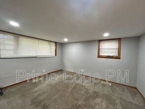 Building Photo - 1711 D St