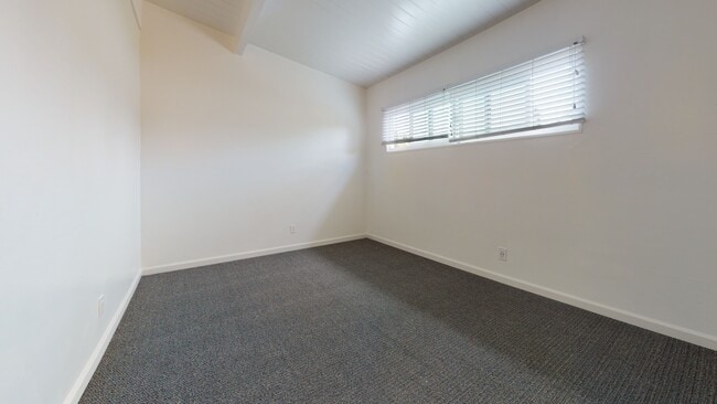 Building Photo - 759 Embarcadero del Mar