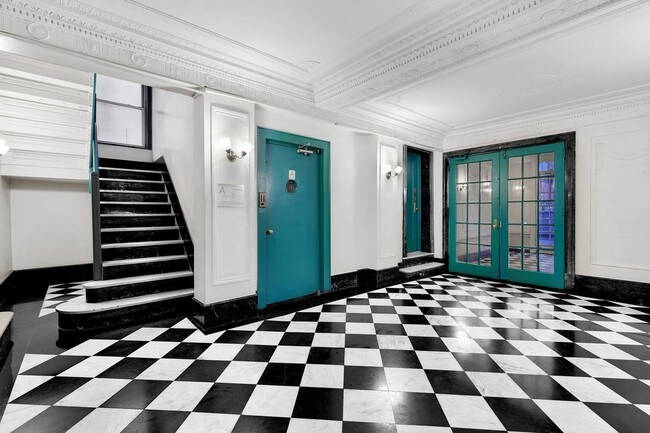 Foto del edificio - 113 W 13th St